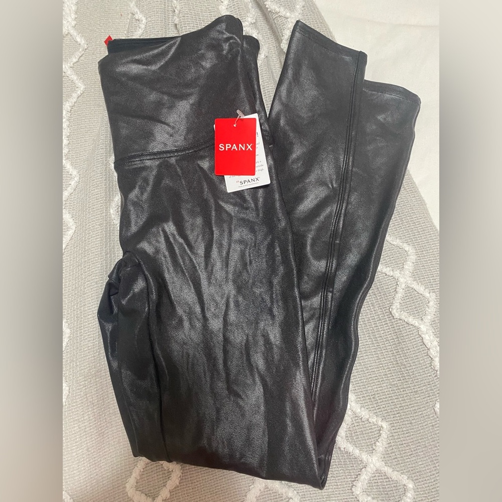 NWT Spanx Faux Leather Leggings - Picture 4 of 6
